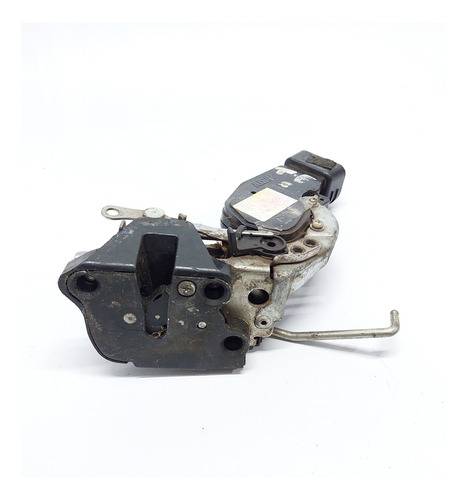 Fechadura Porta Traseira Esquerda Tracker Ano 2001 A 2009