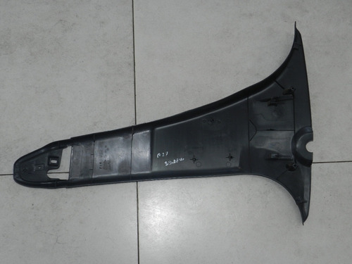 Acabamento Coluna Inferior Direita Renault Sandero 08 A 2014