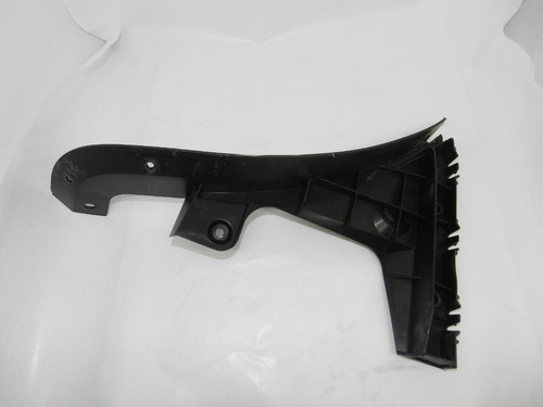 Guia Para-choque Traseiro Esquerdo Audi A3 97/06 8l0807377f