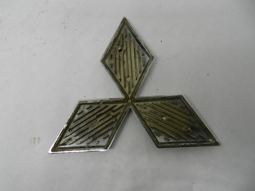 Emblema Tampa Traseira Mitsubishi L200 Triton Mn146116