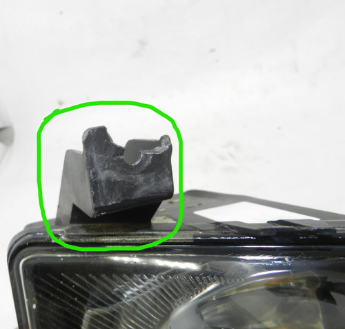 Farol Milha Lado Direito Gm Agile 2006 A 2020 Com Detalhe