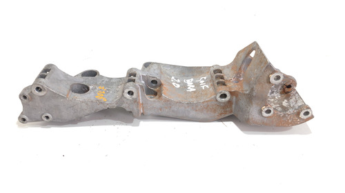 Suporte Bomba Direção Hidráulica / Compressor Vw Golf / Bora
