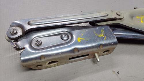 Dobradiça Direita Porta Malas C4 Pallas. 23635