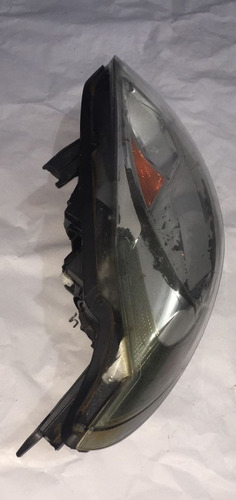 Farol Lado Direito Ford Fiesta Rocam 2011 A 2014 Com Detalhe
