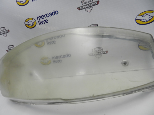 Lente Acrílico Farol Direito Gol Saveiro Parati G4 Detalhe