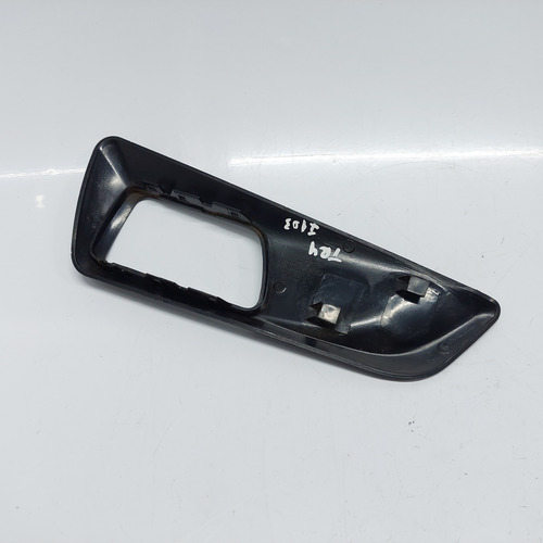Moldura Da Maçaneta Interna Dianteira Esquerda Tr4 2004 A 08