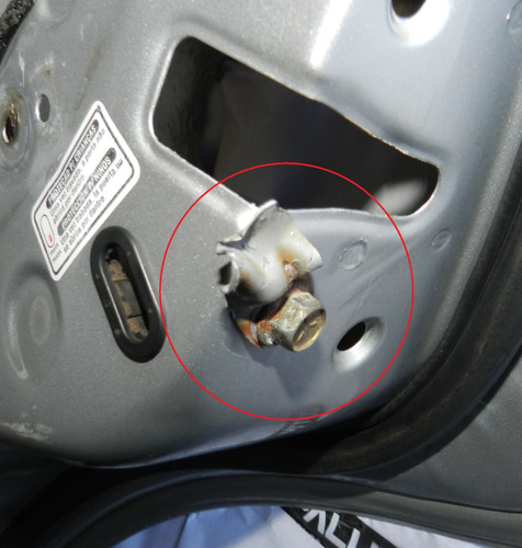 Porta Traseira Direita Toyota Corolla Xei 98/02 Com Detalhe
