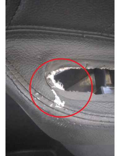 Forro Porta Traseira Direita Renault Megane 08/12 Detalhe