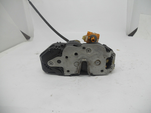 Fechadura Porta Dianteira Direita Gm Montana Agile 13579524