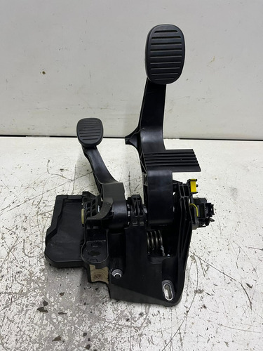 Pedaleira Freio Embreagem Fiat Argo Strada Mobi Cronos