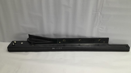 Soleira Interna Dianteira Esquerda Mb C180k C230 W203 00/06
