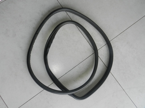 Borracha Carroceria Traseira Esquerda Peugeot 307 03/06
