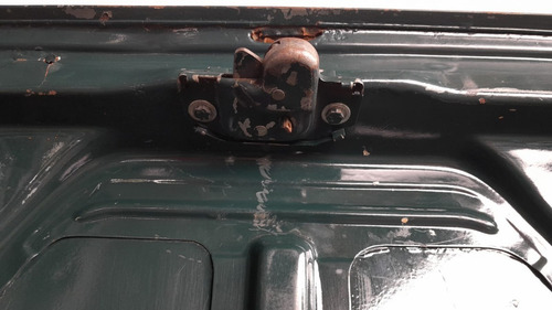 Tampa Traseira Porta-malas Gm Chevette 1983 A 1993 Detalhe