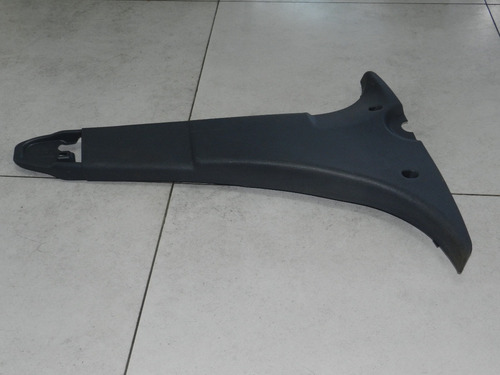 Acabamento Coluna Inferior Direita Renault Sandero 08 A 2014