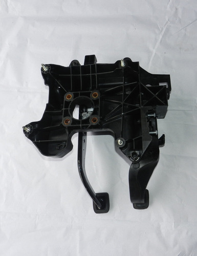 Pedaleira Freio Embreagem Cobalt Onix Prisma 12/20 Detalhe