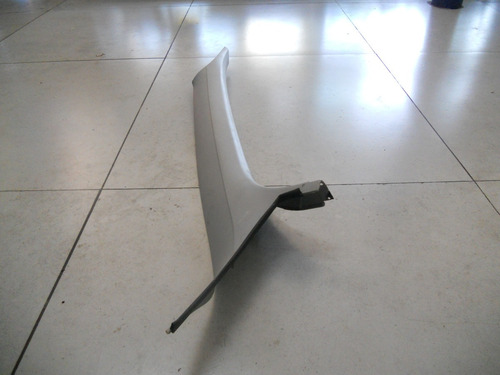 Acabamento Coluna Direita Para Brisa Ford Focus 1998 A 2008