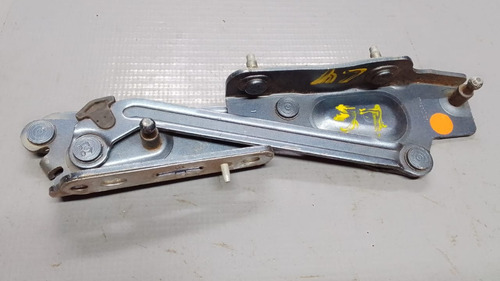 Dobradiça Esquerda Porta Malas C4 Pallas. 23634