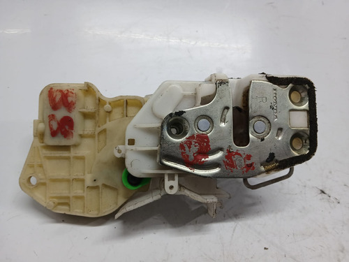 Fechadura Da Porta Dianteira Direita Honda Fit 2004 A 2008