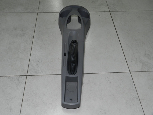 Console Central Ford Focus 2001 2002 A 2005 98aba045a74