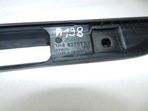 Moldura Friso Tampa Traseira Vw Golf 94/98 1h6827577