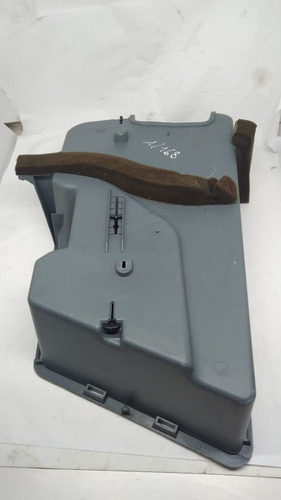 Acabamento Inf. Porta-mala Lado Direito Renault Scenic 99/09