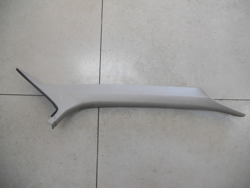 Acabamento Coluna Direita Para Brisa Ford Focus 1998 A 2008