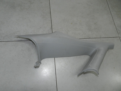 Moldura Coluna Traseira Esquerda Ford Focus 1999 2000 A 2004