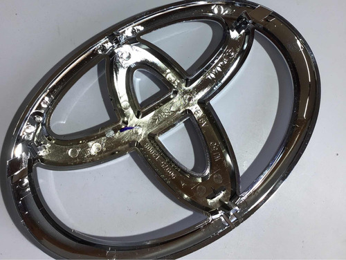 Emblema Grade Central Toyota Yaris 18/22  21996*