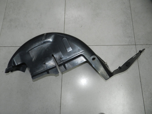 Para-barro Traseiro Direito Renault Megane Gt 06/13 Detalhe
