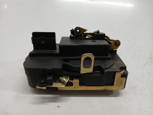 Fechadura Da Porta Dianteira Direita Peugeot 206 2004 A 2010