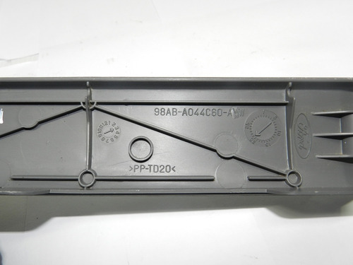 Acabamento Interno Direito Ford Focus 2001 2002 2003 A 2005