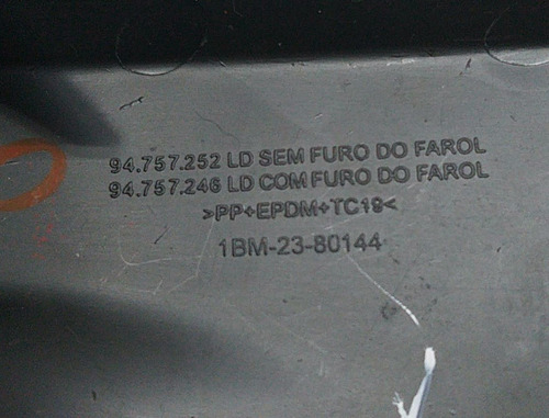 Grade Farol Milha Direito Gm Montana 2011 A 2017 94757252