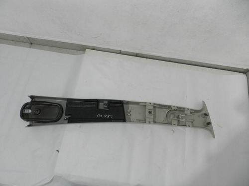Moldura Acabamento Coluna Meio Lado Esquerdo Gm Zafira 01/12