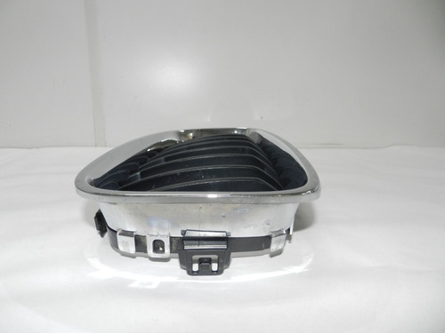 Grade Dianteira Direita Bmw 320i 328i Gt Sport 12/15 Detalhe