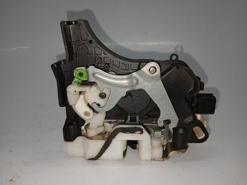 Fechadura Porta Dianteira Esquerda Mitsubishi Lancer Triton