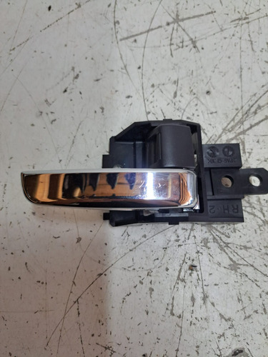 Maçaneta Interna Porta Direita Cromada Outlander 2013 A 2015