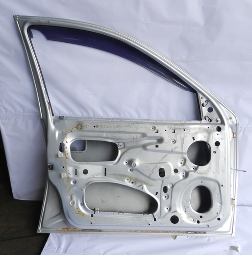 Porta Dianteira Esquerda Gm Corsa Milenium Hatch 4p 02/12