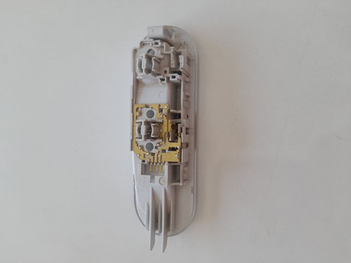  Luz Cortesia Nissan Versa 2014 