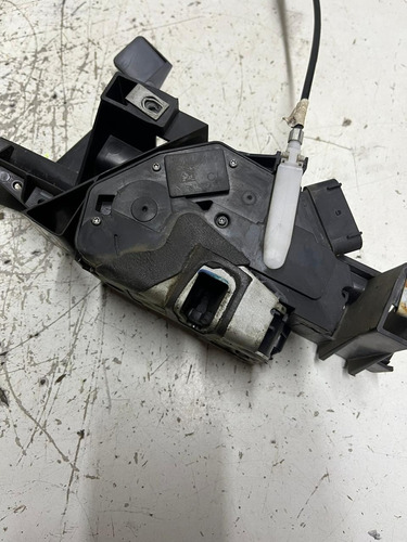 Fechadura Dianteira Esquerda Fusion Titanium 2019 (usado)