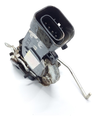 Fechadura Porta Traseira Esquerda Tracker Ano 2001 A 2009