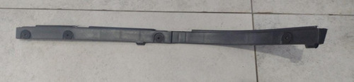 Guia De Para-choque Traseiro Direito Gm Corsa Sedan 02/12