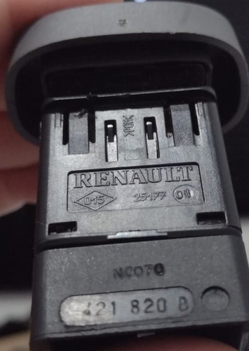 Botão Do Pisca Alerta Renault Clio 1999/2008 421820b