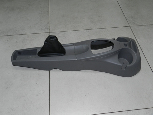 Console Central Ford Focus 2001 2002 A 2005 98aba045a74