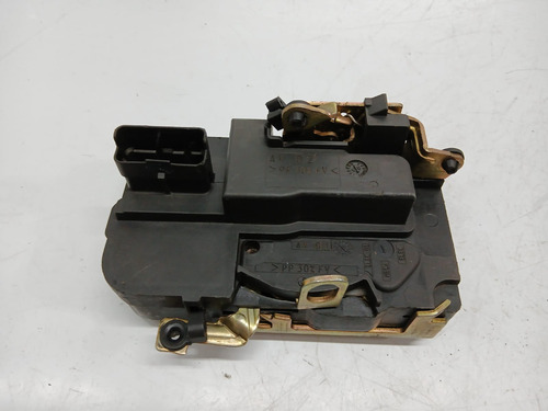 Fechadura Da Porta Dianteira Direita Peugeot 206 2004 A 2010