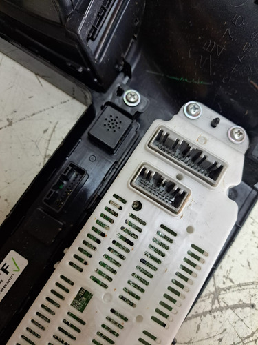 Moldura Radio Central Difusor Mitsubishi Outlander 2015 2016