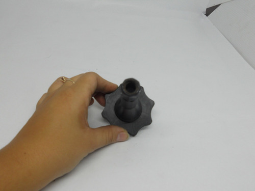 Suporte Fixação Renault Clio Sandero Logan Scenic 7703041034