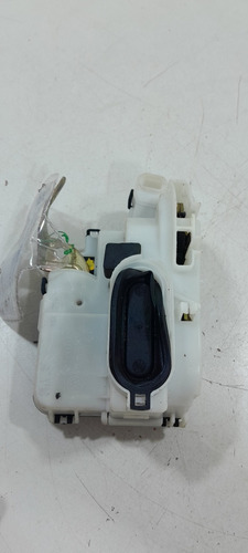 Fechadura Porta Diant.direita Volkswagen Polo Clas 97/01(vj)