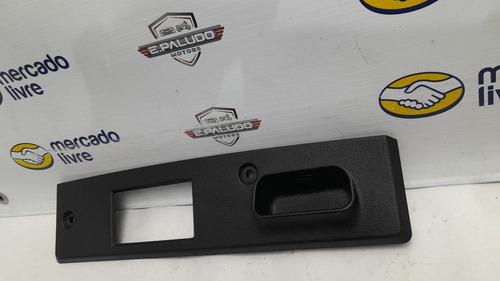 Acabamento Fechadura Tampa Traseira C180k C200 C230 01/07