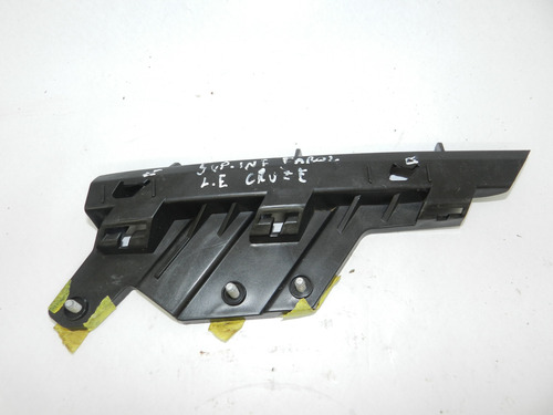 Guia Suporte Inferior Farol  Esquerdo Cruze 12/16 C/ Detalhe