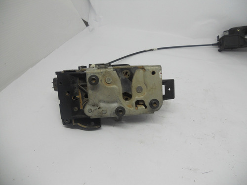 Fechadura Porta Traseira Direita Ford Focus 02/ 09 C Detalhe
